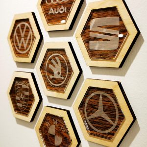 Hexagon dekorácia - plexi s preglejkou