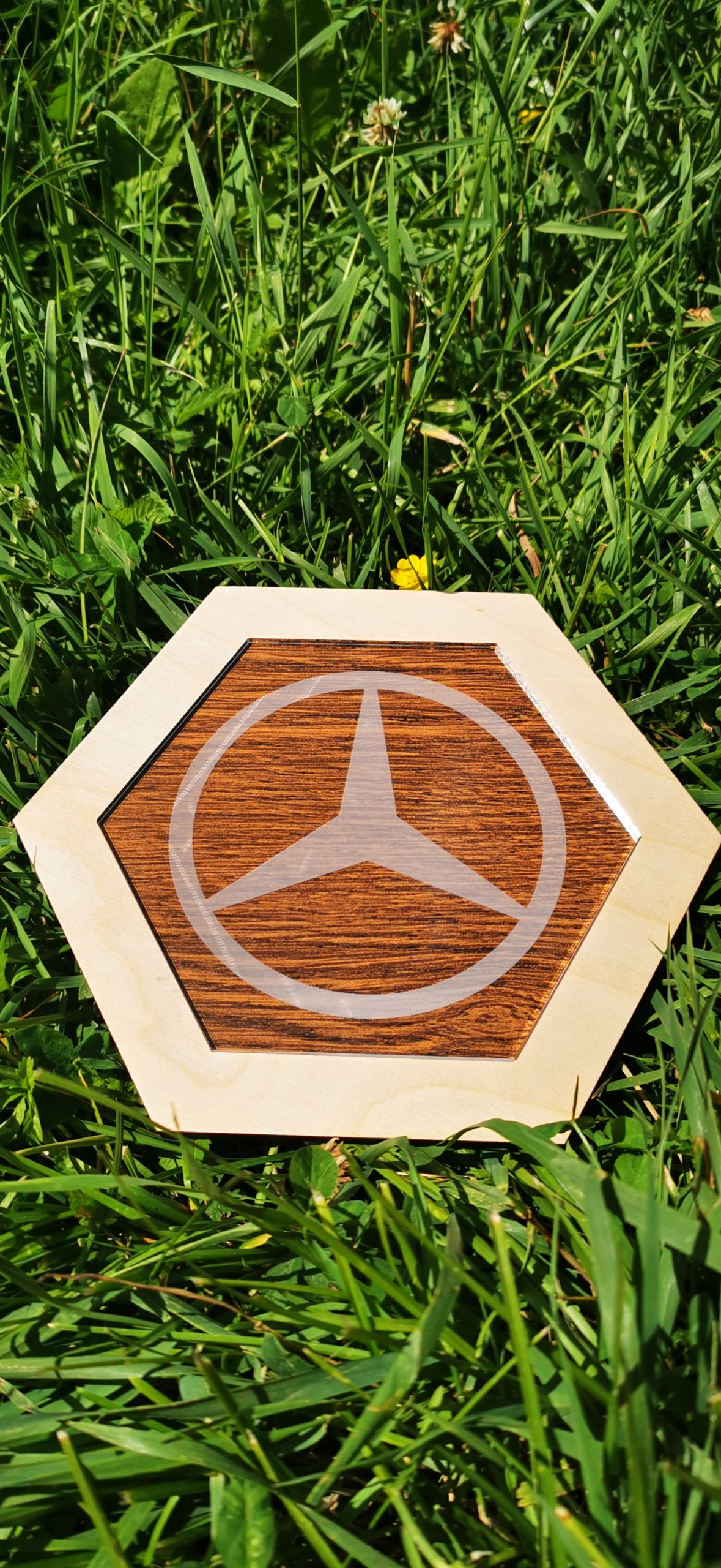 hexagon-dekoracia-na-stenu-mercedes2 hexagon-dekoracia-na-stenu-mercedes2