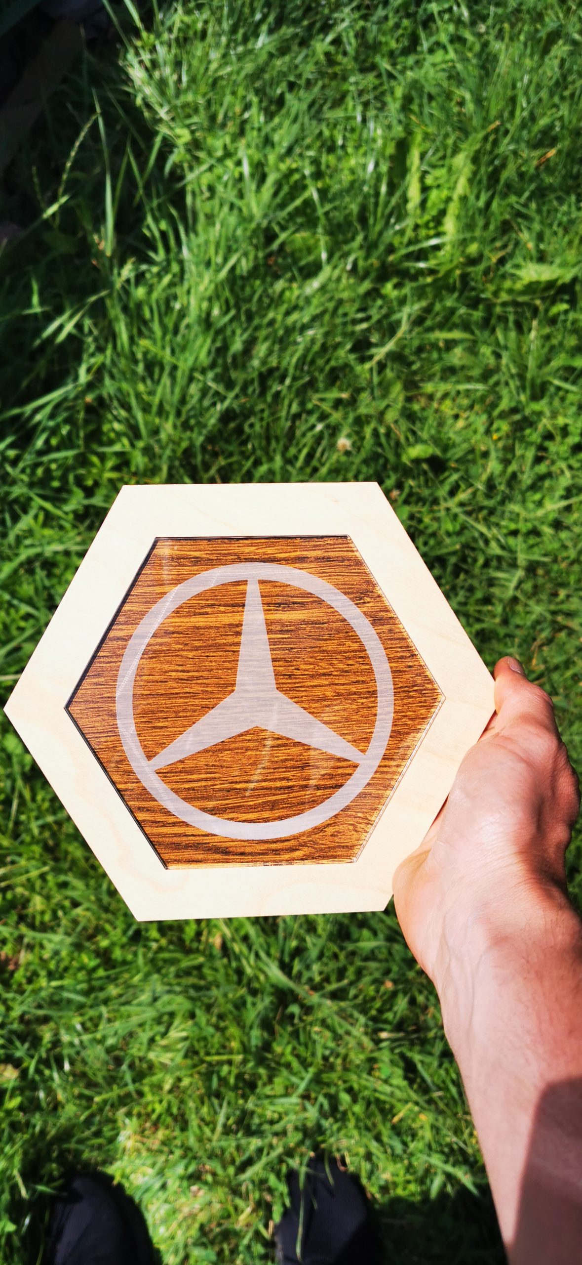 hexagon-dekoracia-na-stenu-mercedes3 hexagon-dekoracia-na-stenu-mercedes3