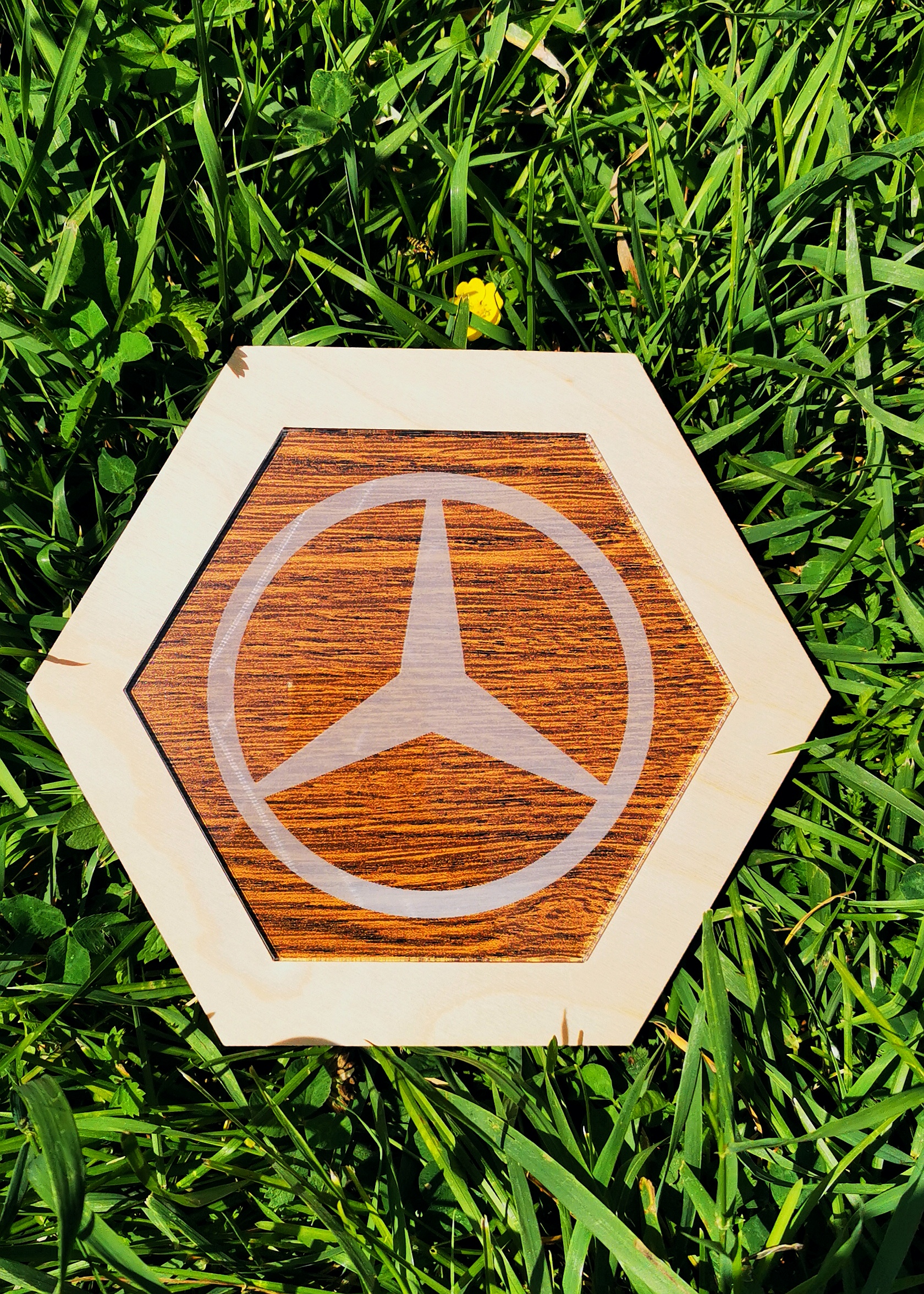 hexagon-dekoracia-na-stenu-mercedes hexagon-dekoracia-na-stenu-mercedes